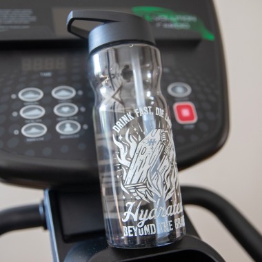 Bouteille 650ml  "drink fast, die last"