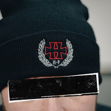 Bonnet "H crest" noir