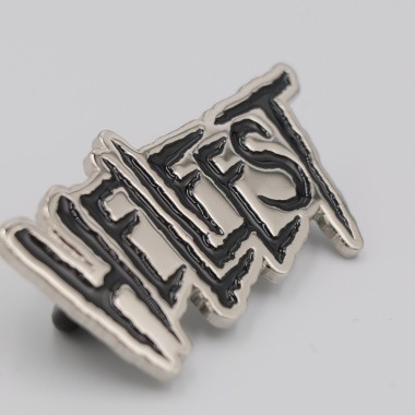 Pin's "Hellfest logo"