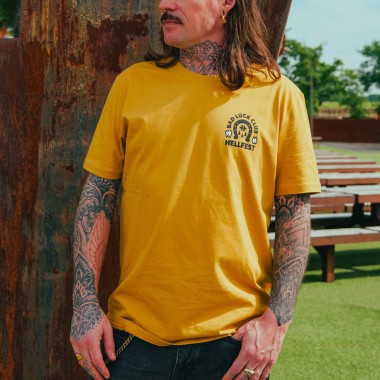 T-shirt "Bad Luck Club" ochre