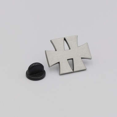 Pin's "H"