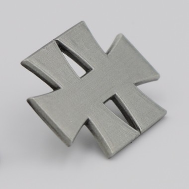 Pin's "H"