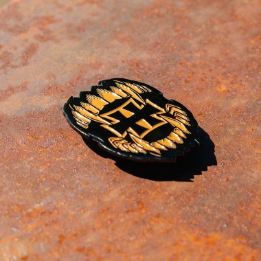 Pin's "Vampire"