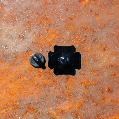 Pin's "H26"